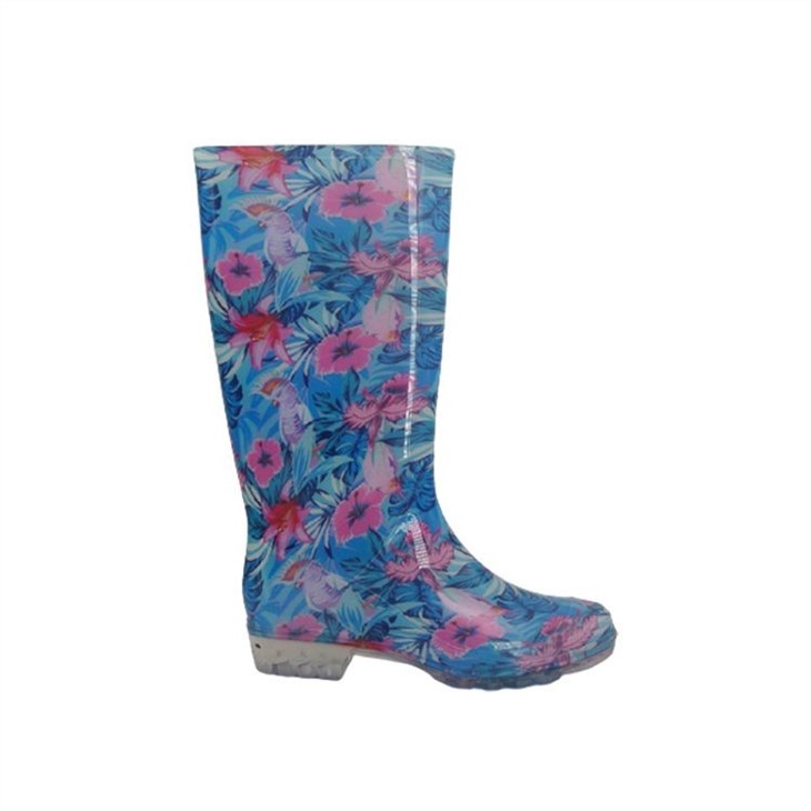 Knee High Waterproof Matte And Gradient Fashionable Ladies Women Plastic Glitter Rain Boots Waterproof PVC Wellington Shoes